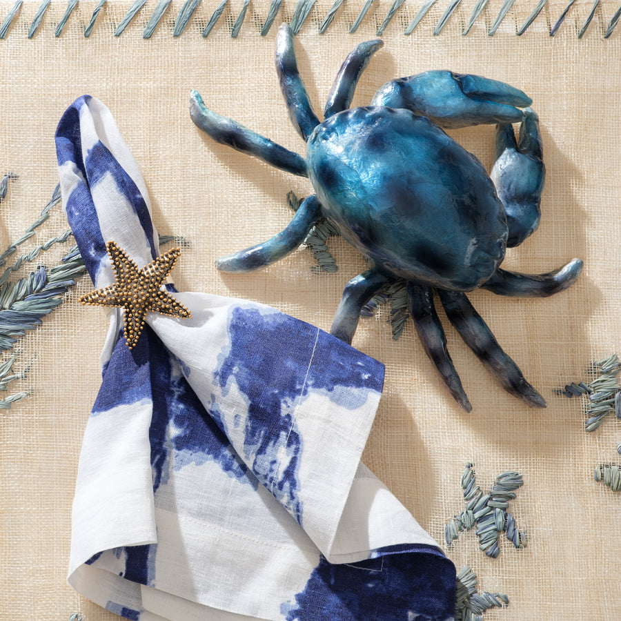 Straw lobster and star table runner