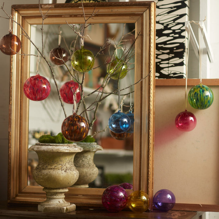 Hand blown Christmas glass balls- how to tell the difference between hand blown and machine made balls.