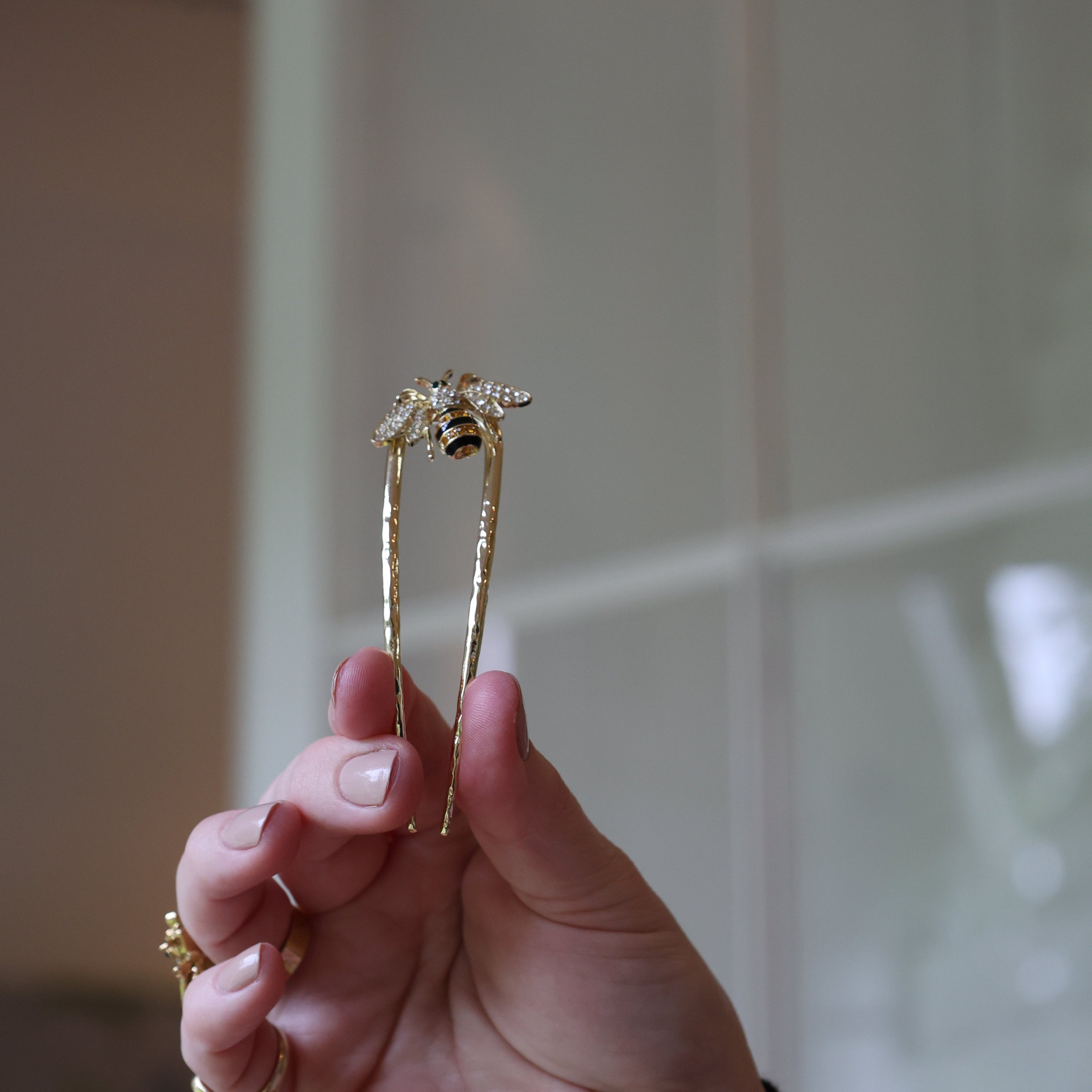 Stripey bee hairpin, medium