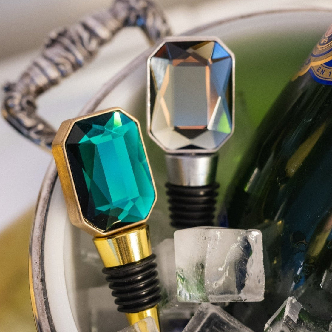 Single gem wine stopper, emerald