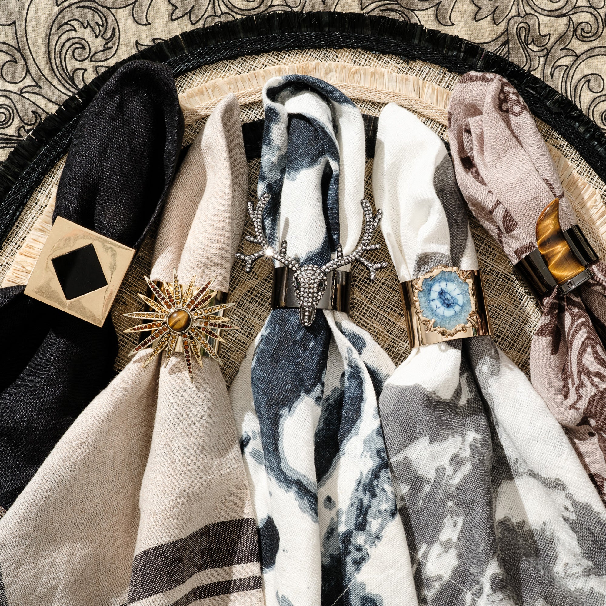 Striped border dinner napkin, black, set of four