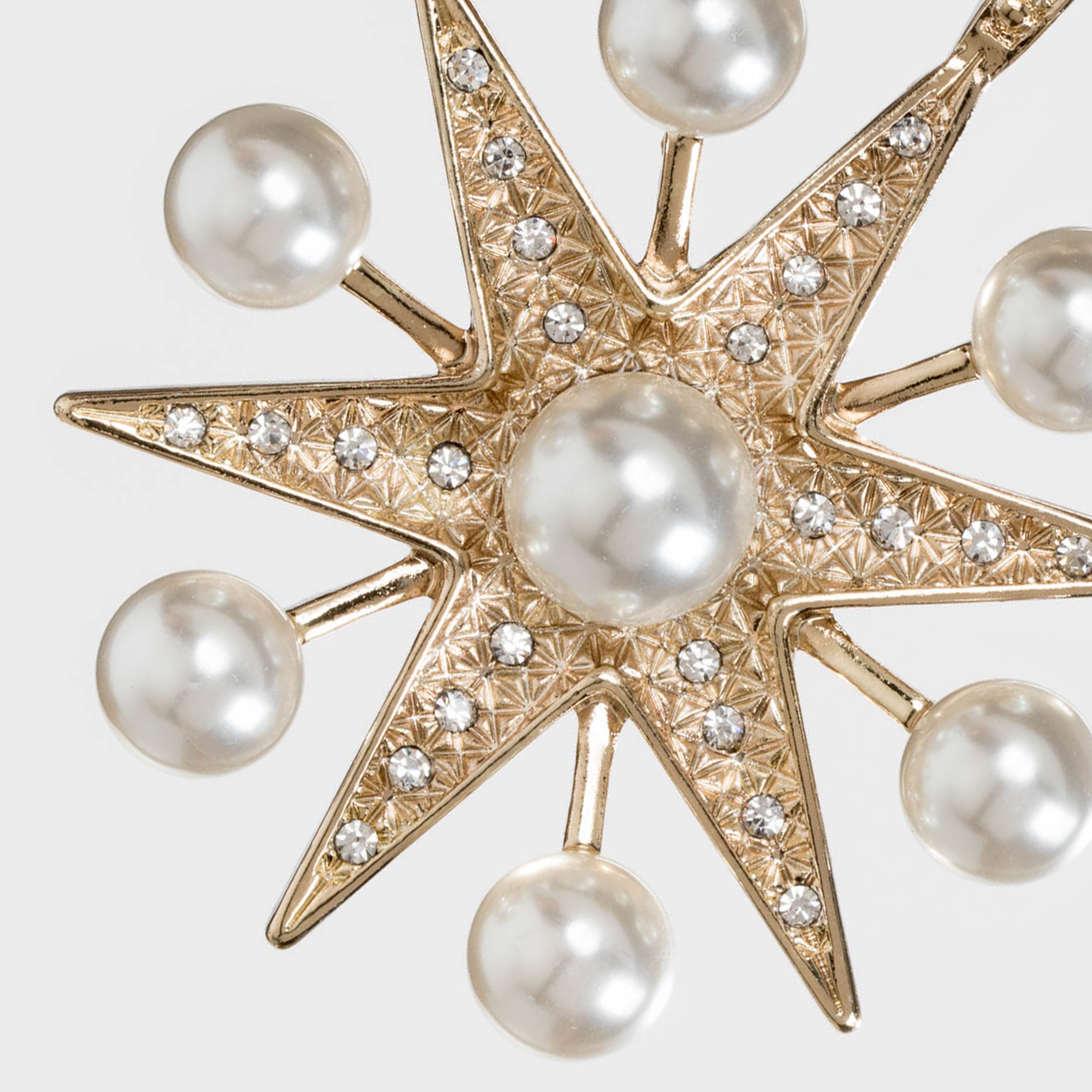 Sputnik pearl star ornament