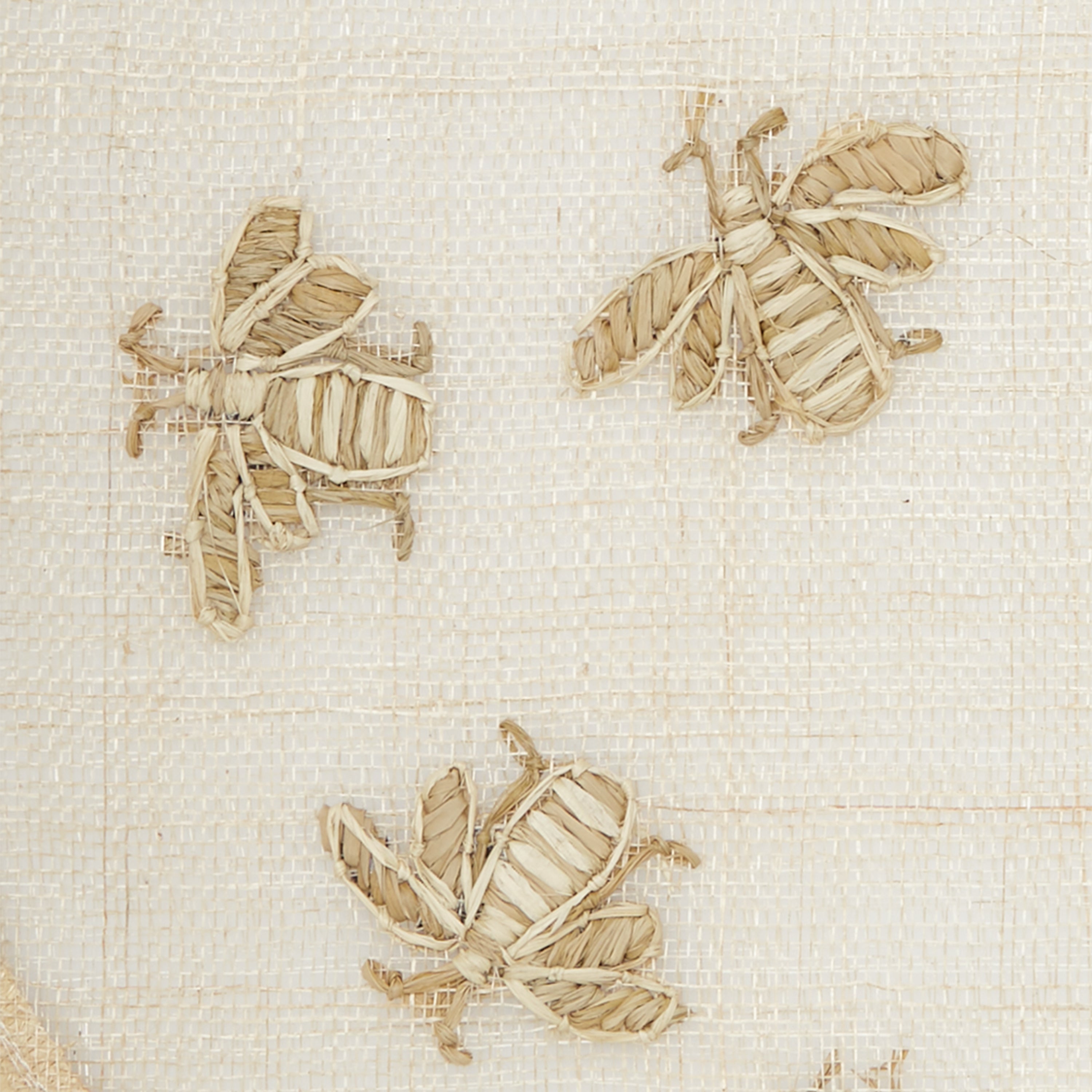 Straw bee placemat, set of four