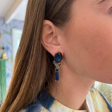 Rosebud earrings, lapis lazuli