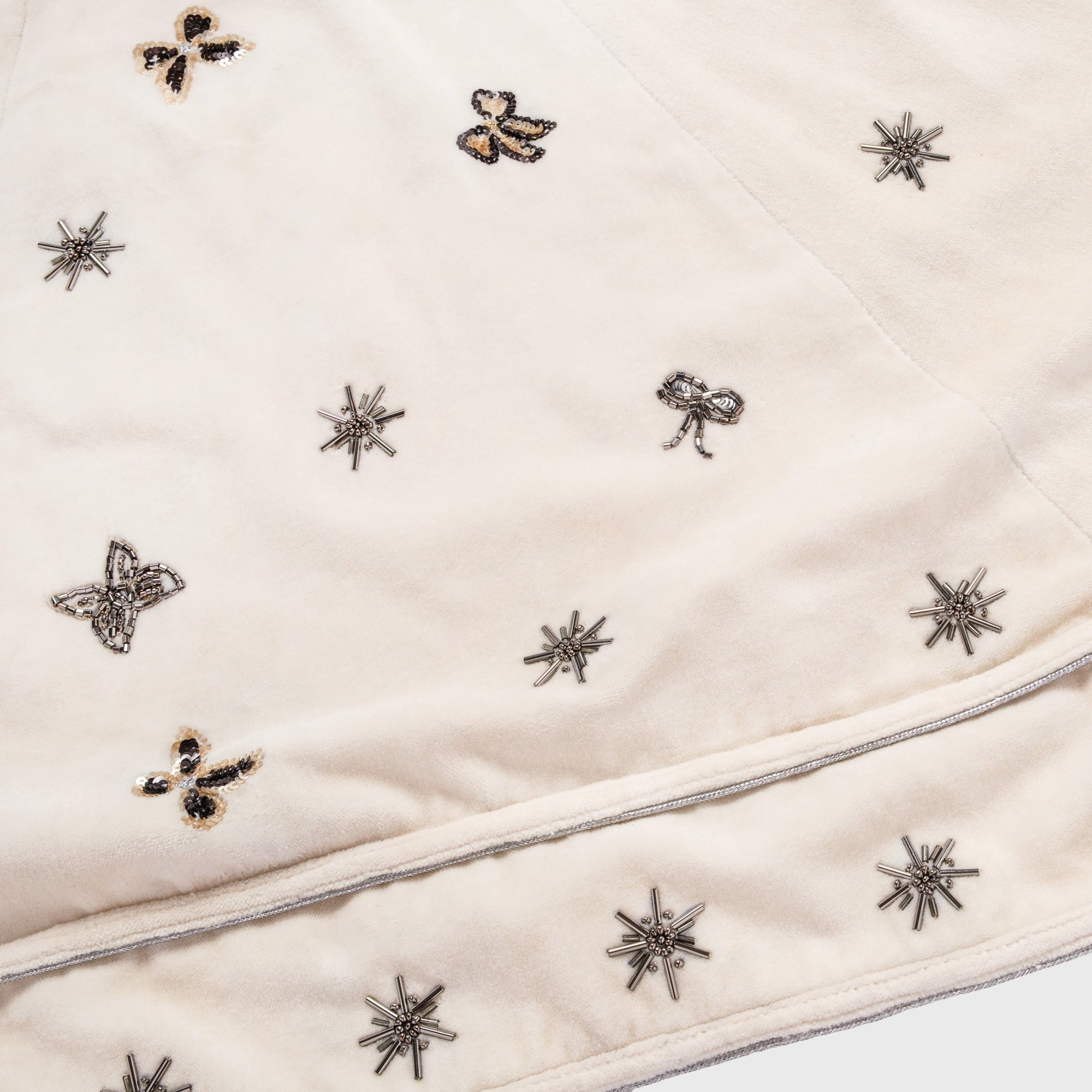 Bow tree skirt, cream