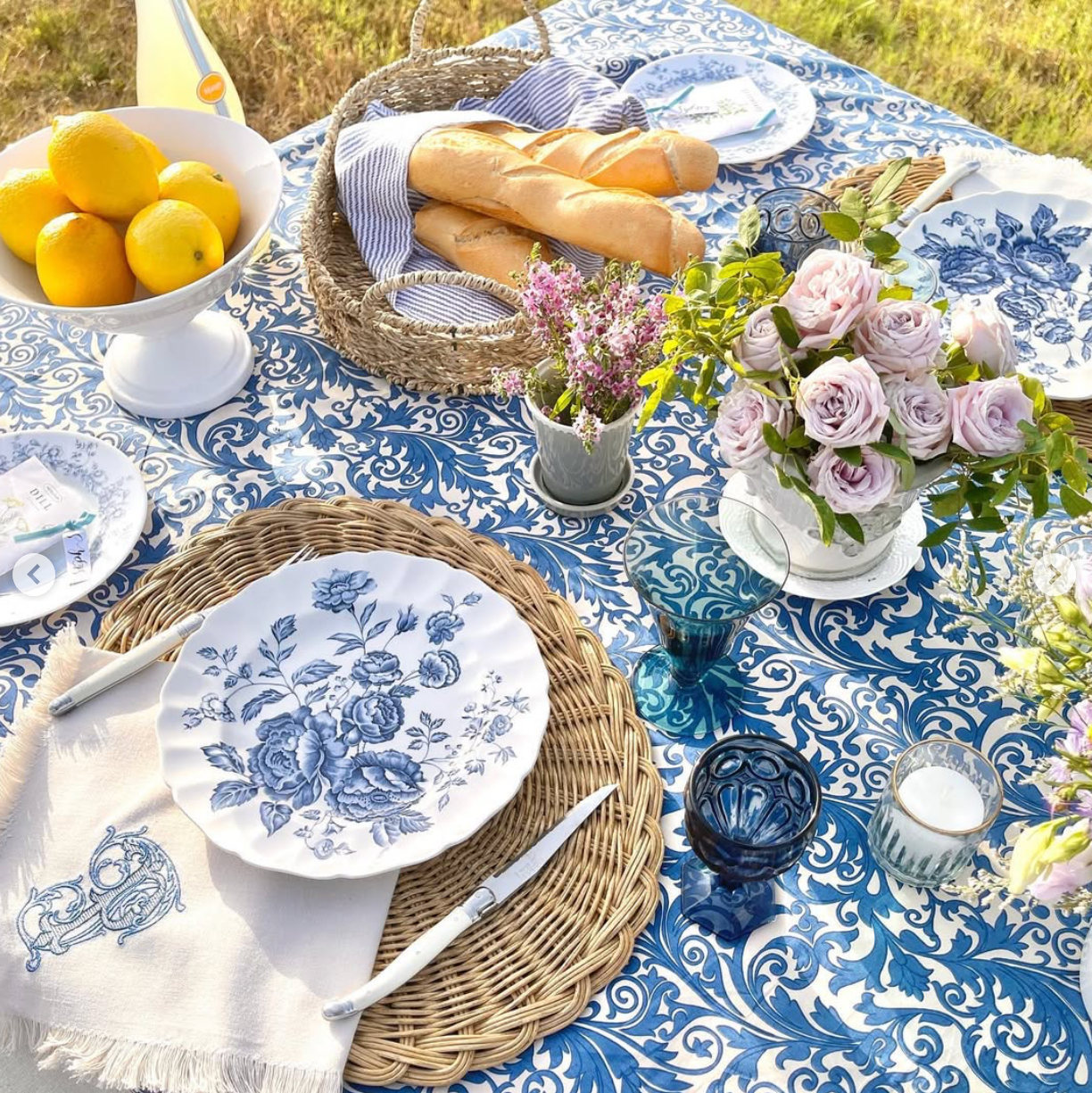 Damask print tablecloth, blue