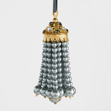 Hanging pearl tassel, grey