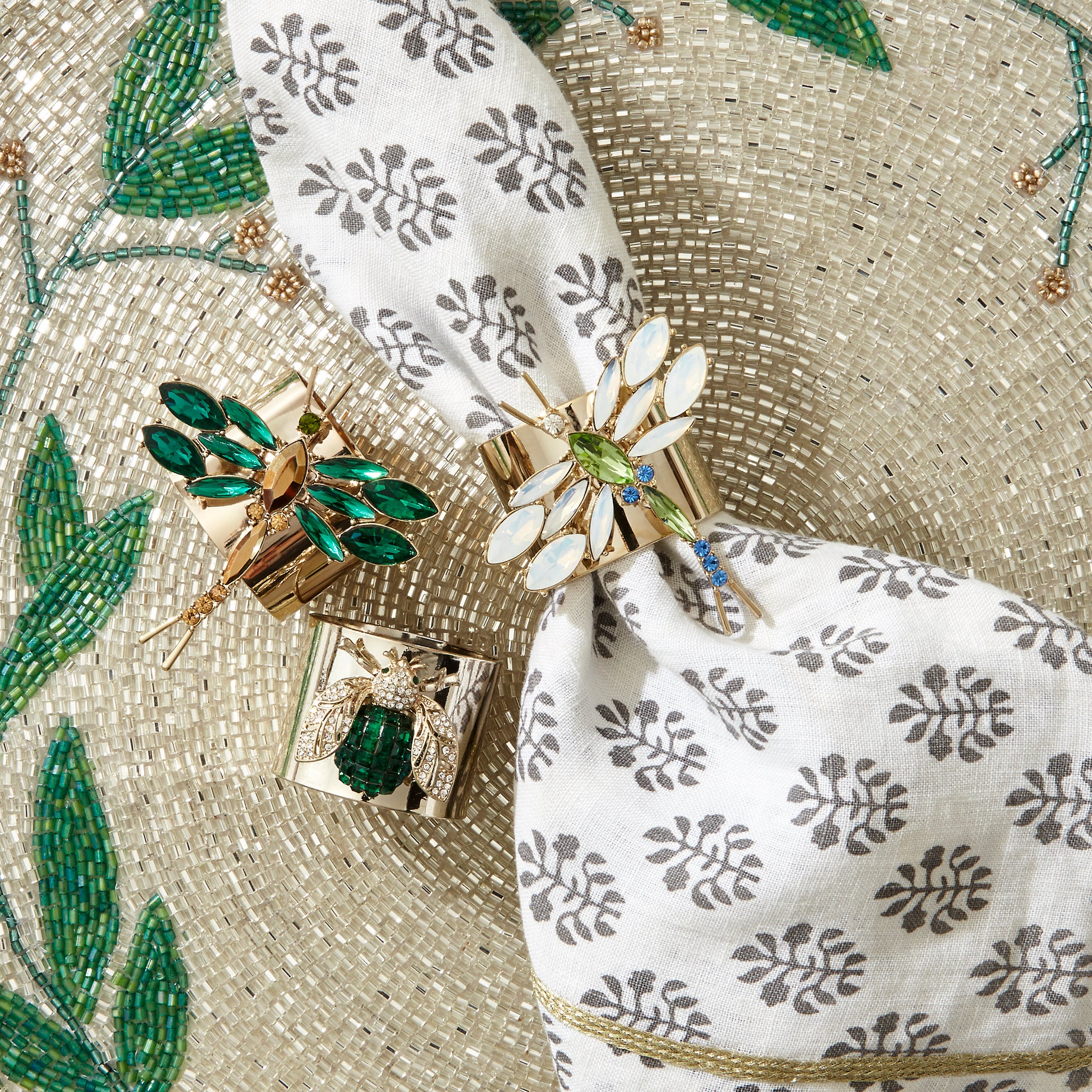 Sparkle Bee Napkin Rings [Emerald] | Set of 2 | Holiday Tableware ...